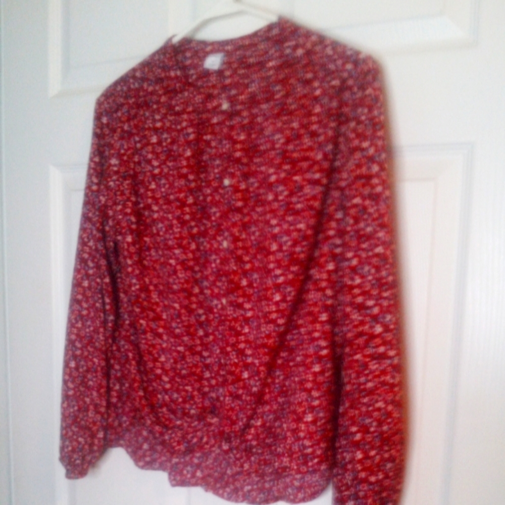 💕 3/$15 Old Navy Hi Low Button down Long Sleeves Shirt Red Print S M